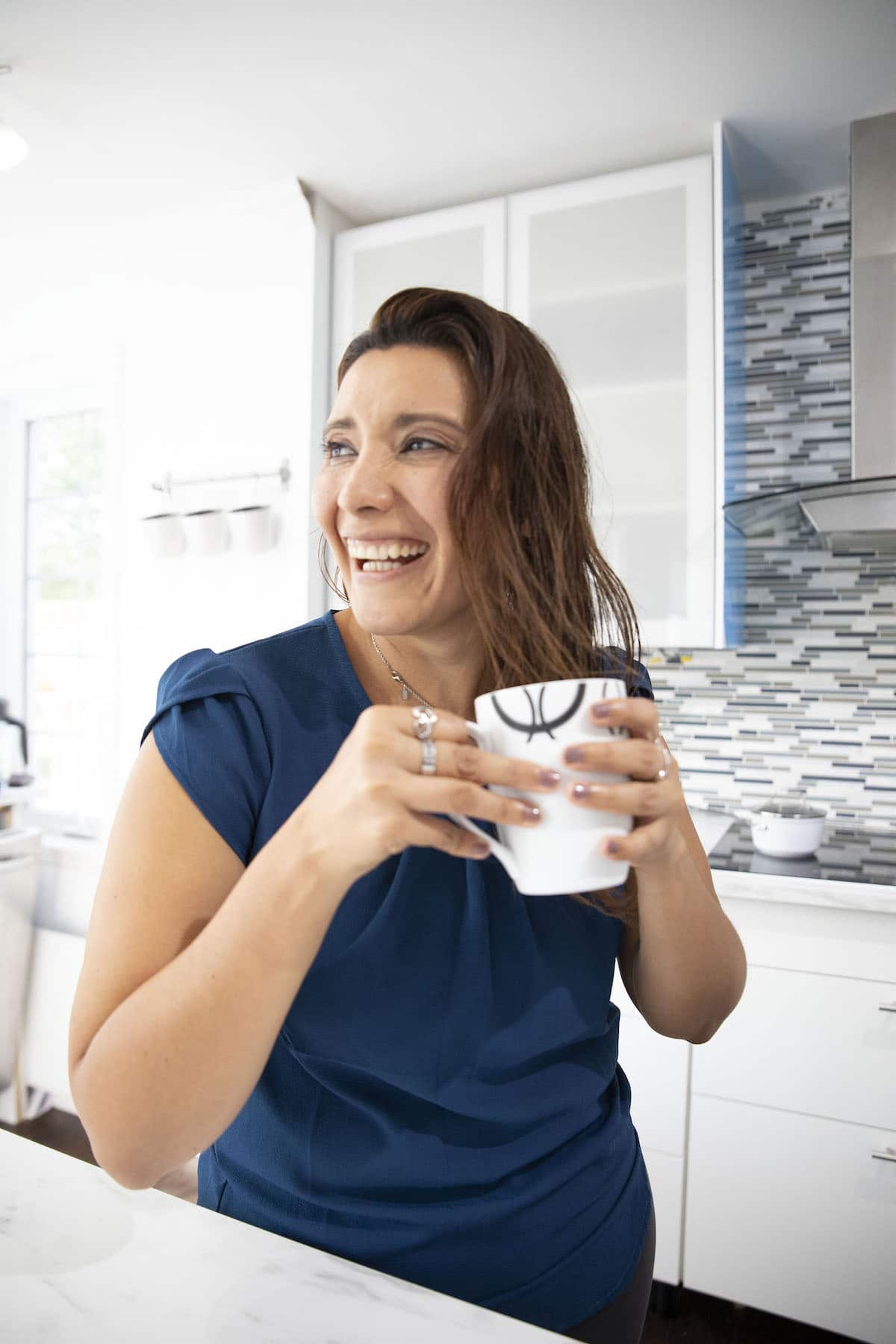 Angie Ramos - Drinking coffee Angie Ramos - Life Coaching